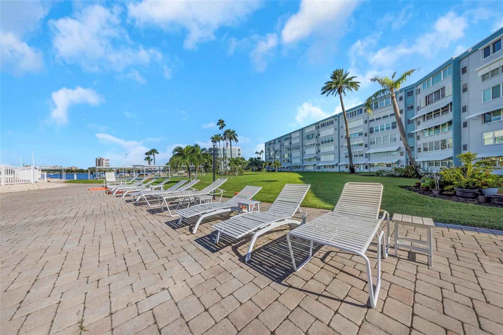 1868 SHORE DR S #409