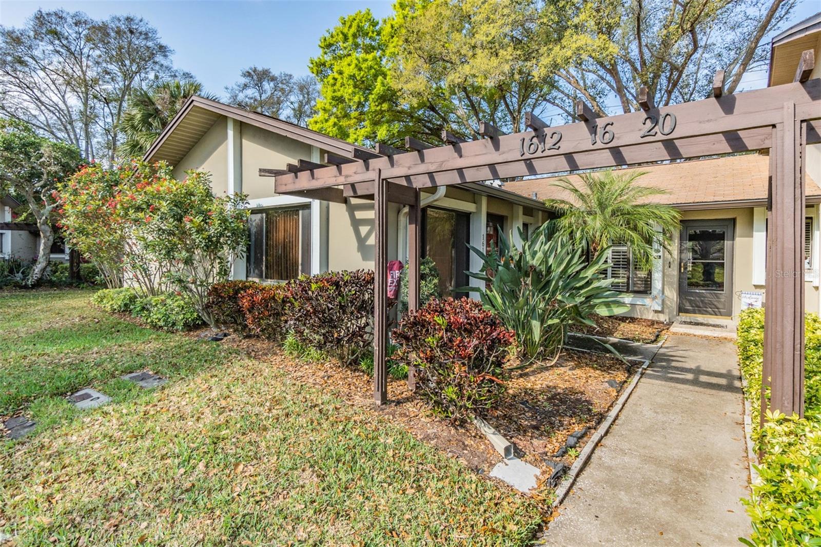 1612 BATCHELOR CT