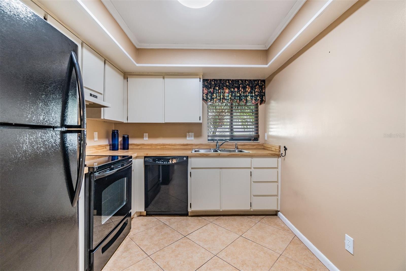1612 BATCHELOR CT