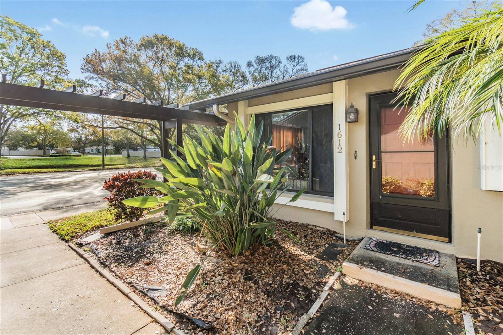 1612 BATCHELOR CT