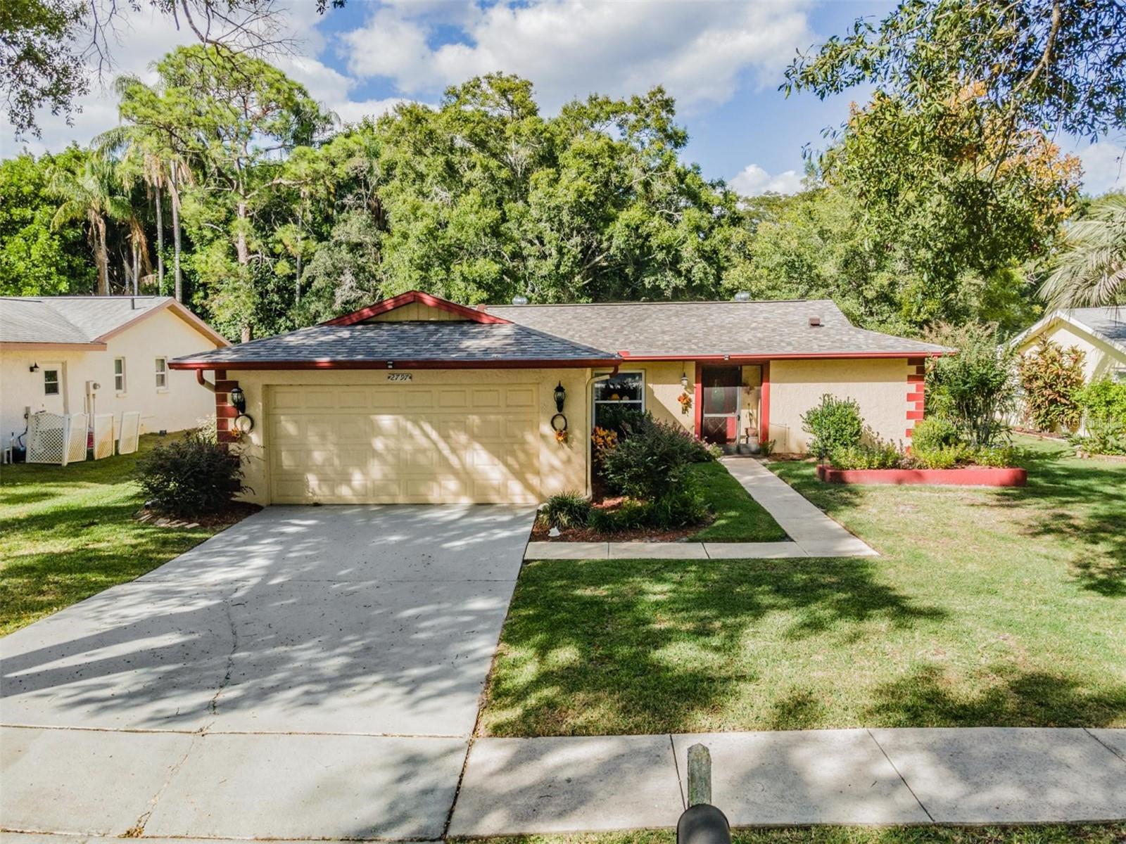 2797 LOMOND DR