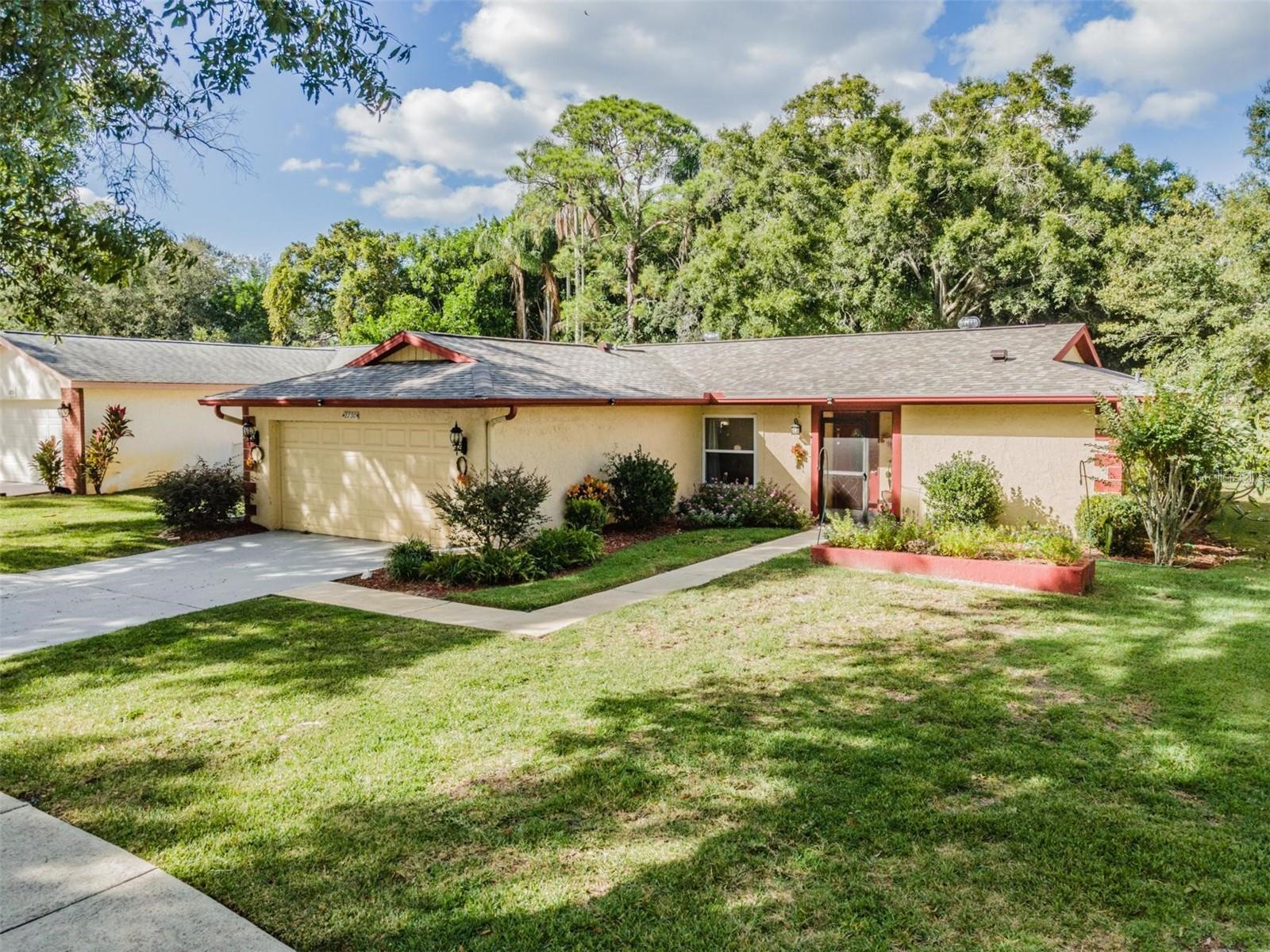 2797 LOMOND DR