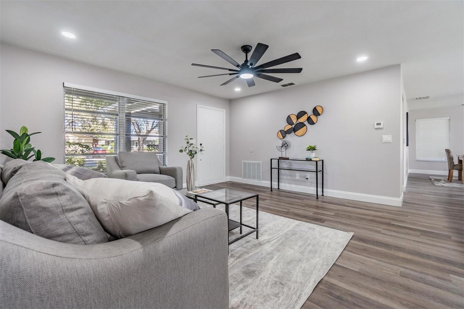 2802 CAMERON CT