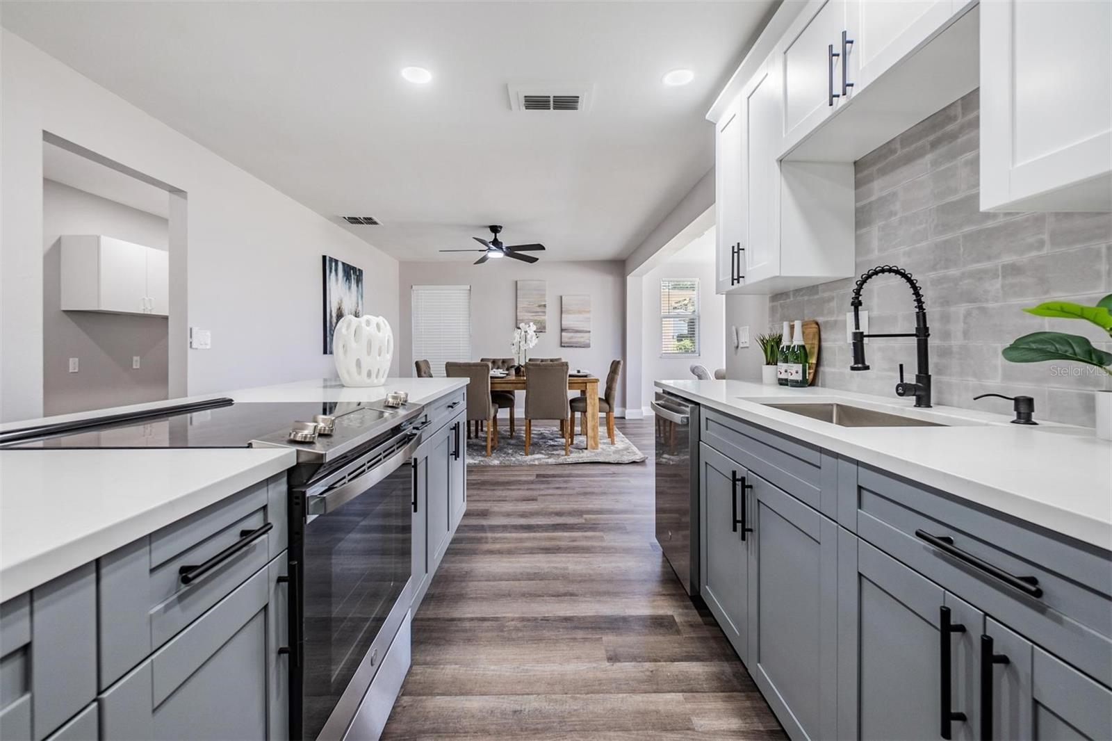 2802 CAMERON CT
