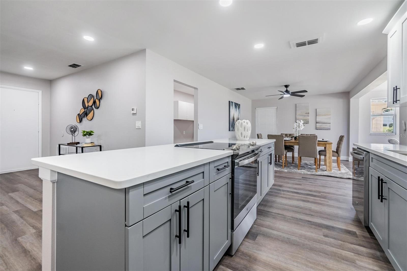 2802 CAMERON CT