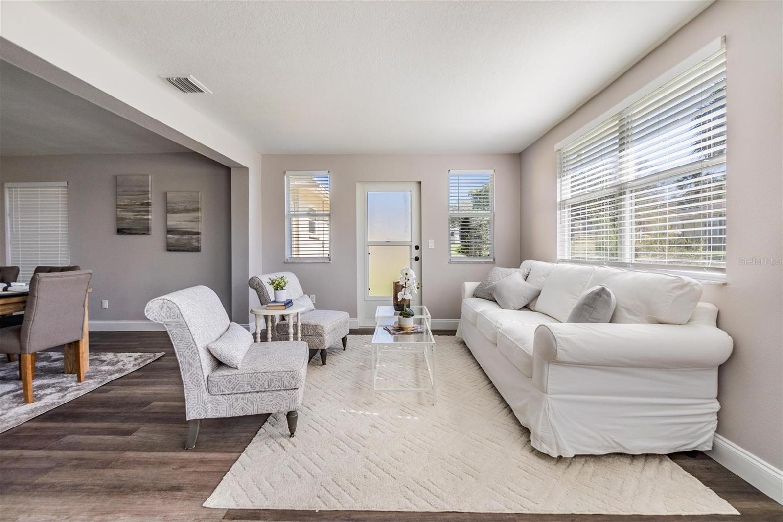 2802 CAMERON CT