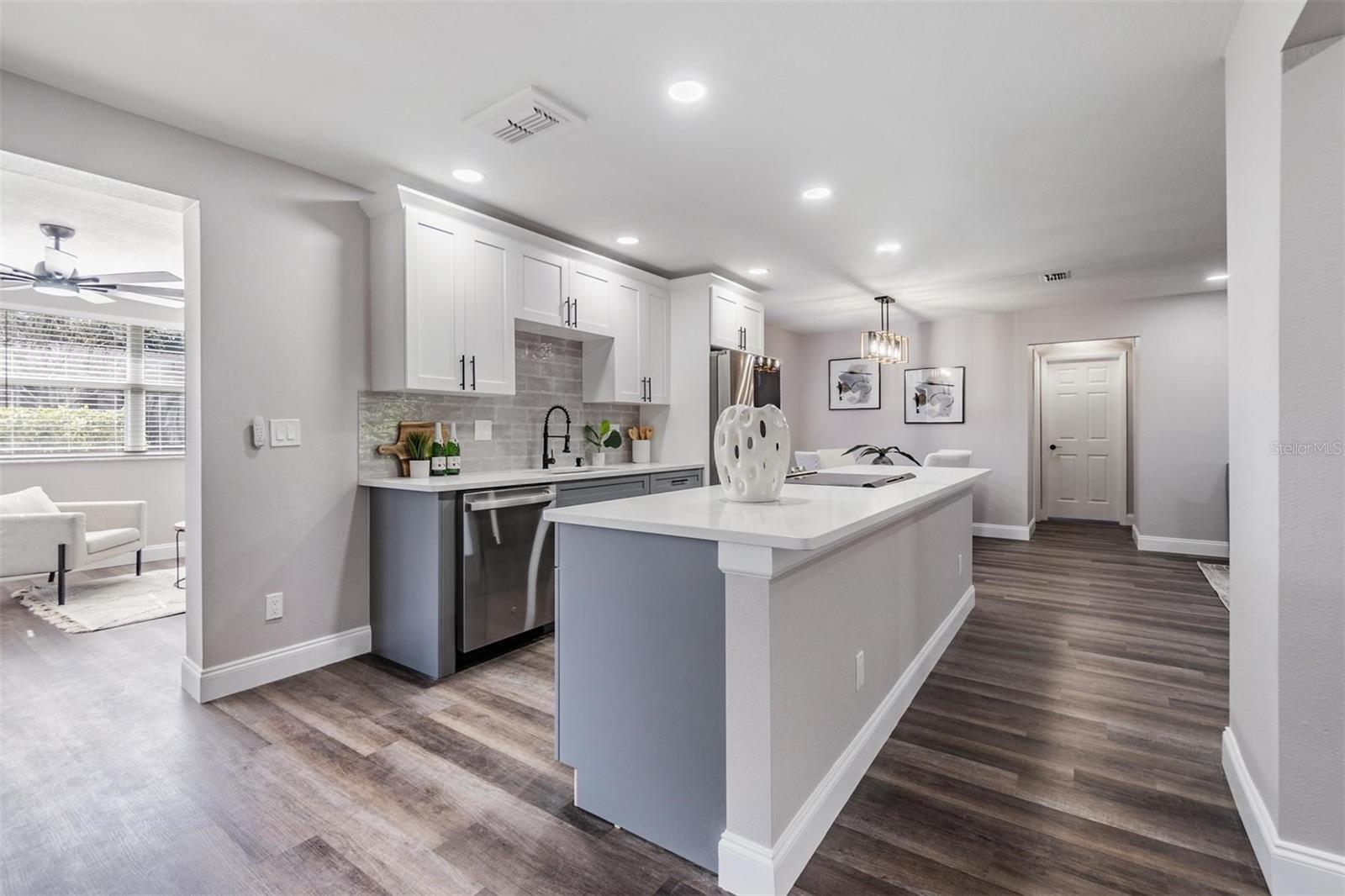 2802 CAMERON CT
