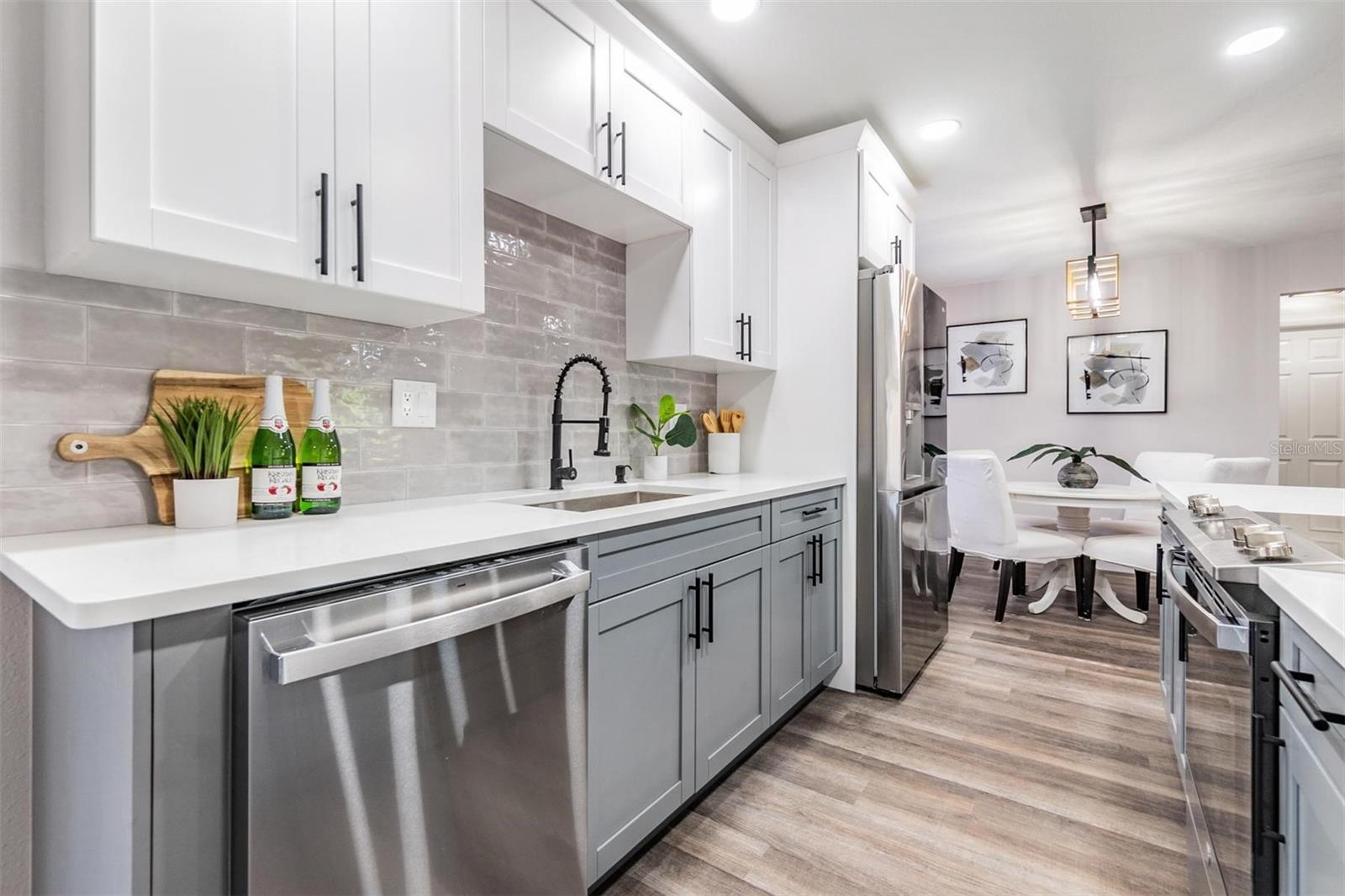 2802 CAMERON CT