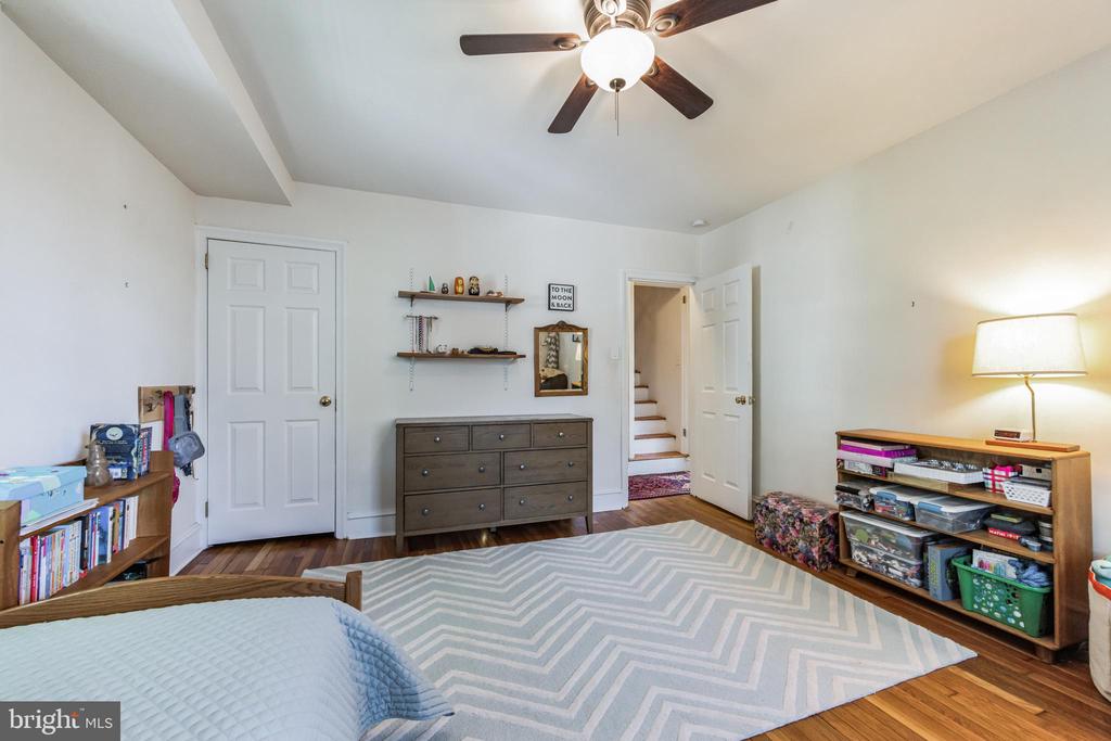 531 GLENWOOD RD
