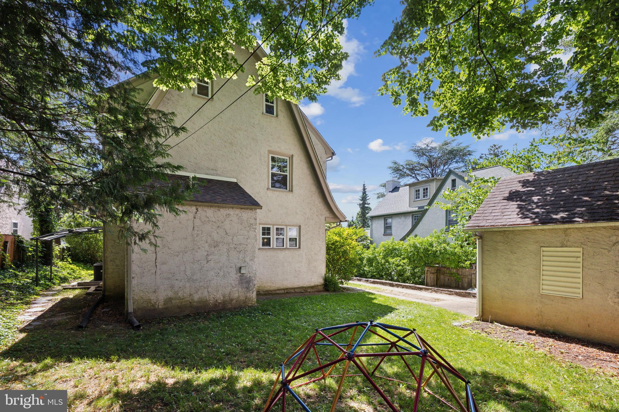 531 GLENWOOD RD
