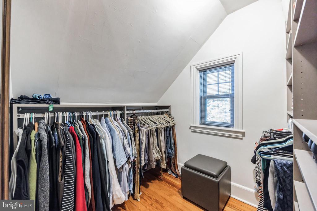 531 GLENWOOD RD