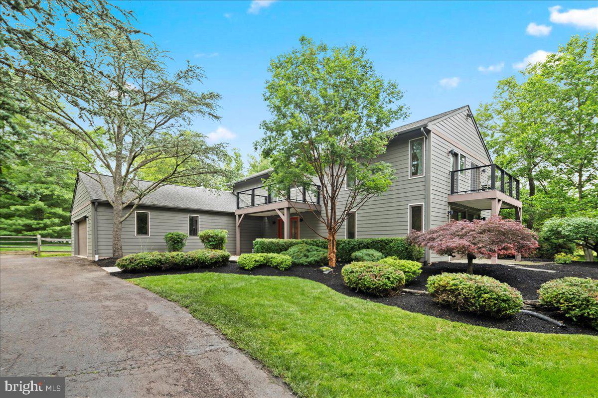 1438 Vestra Rd
