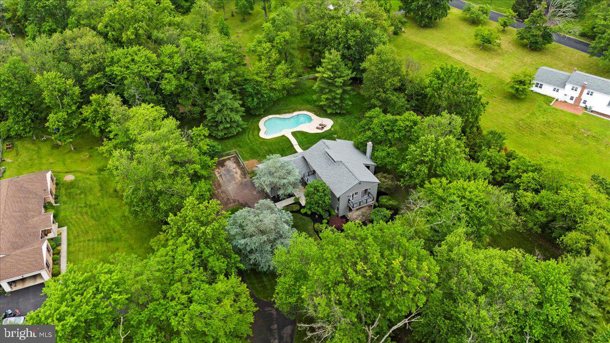 1438 Vestra Rd