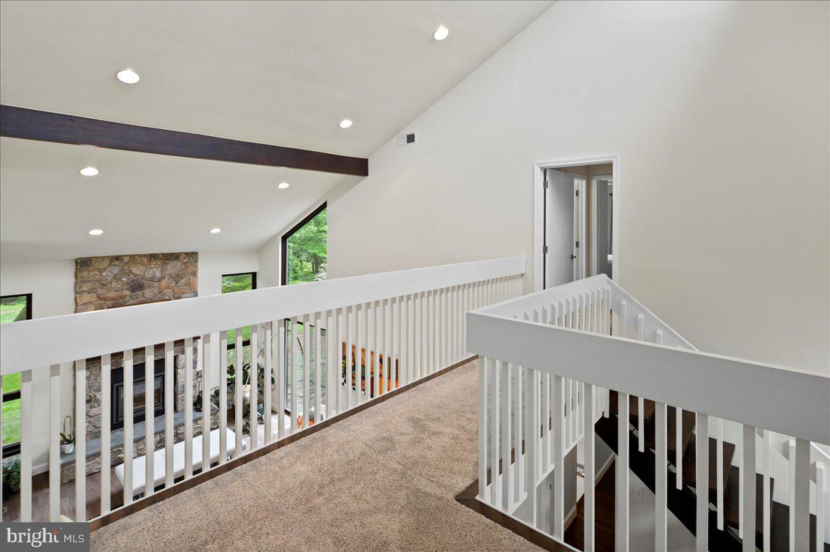 1438 Vestra Rd