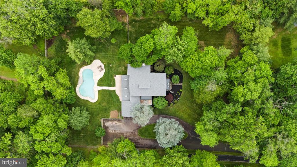 1438 Vestra Rd