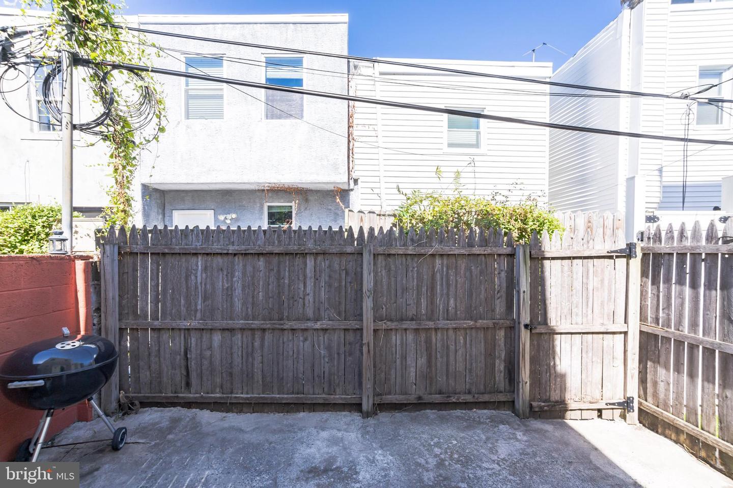 1931 DICKINSON STREET