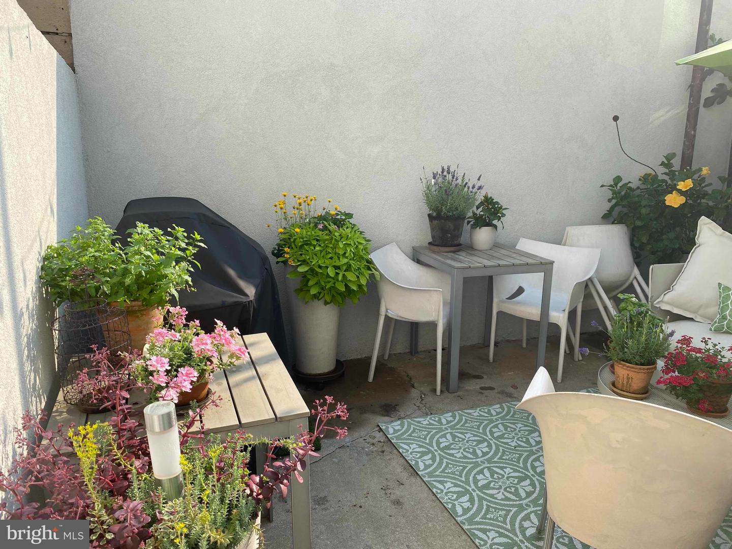 831 KIMBALL STREET