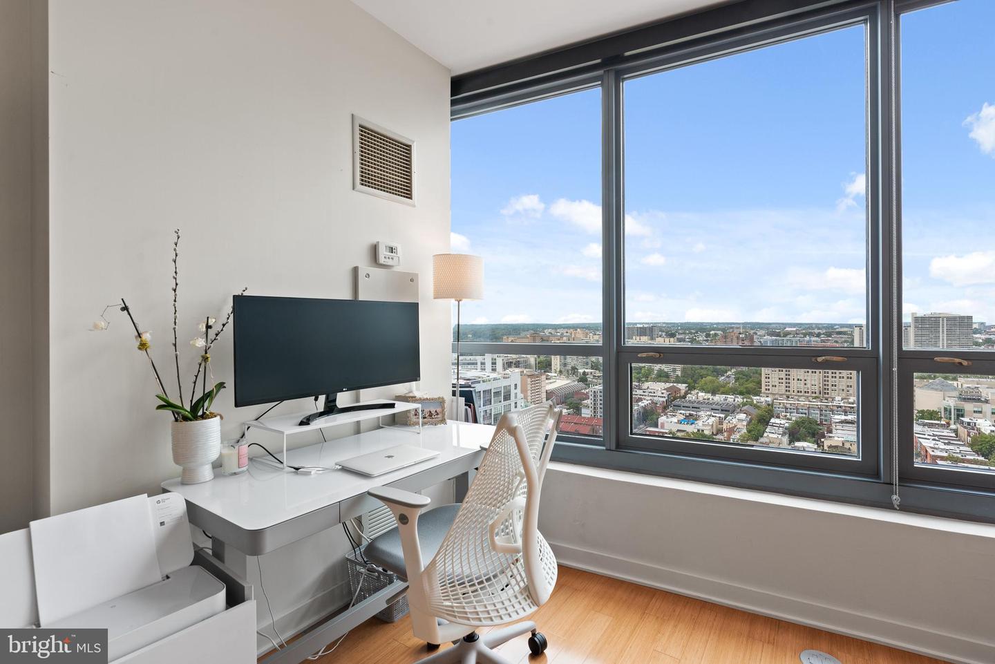 2101 MARKET STREET Unit: 2401