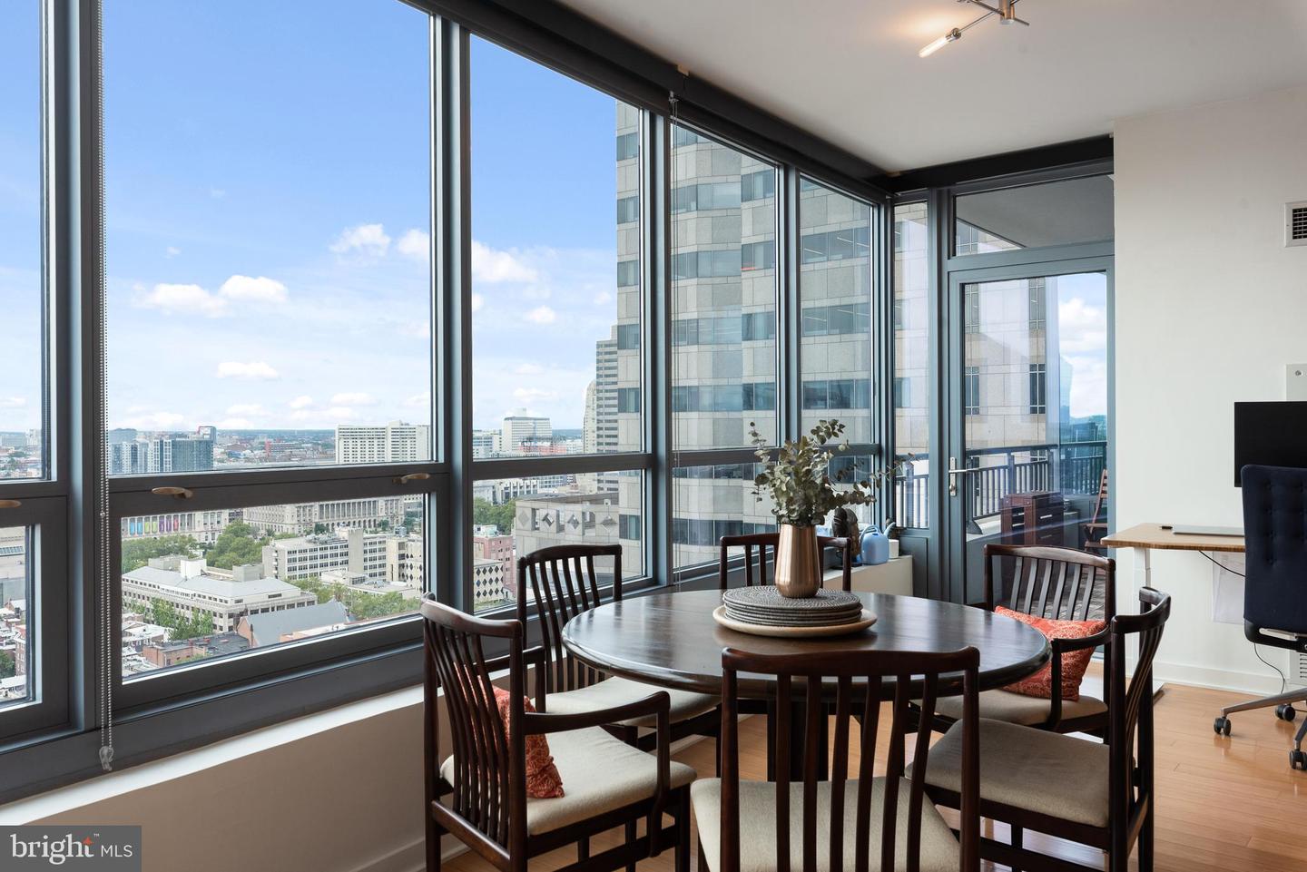 2101 MARKET STREET Unit: 2401
