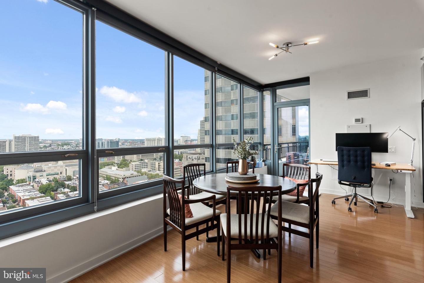 2101 MARKET STREET Unit: 2401