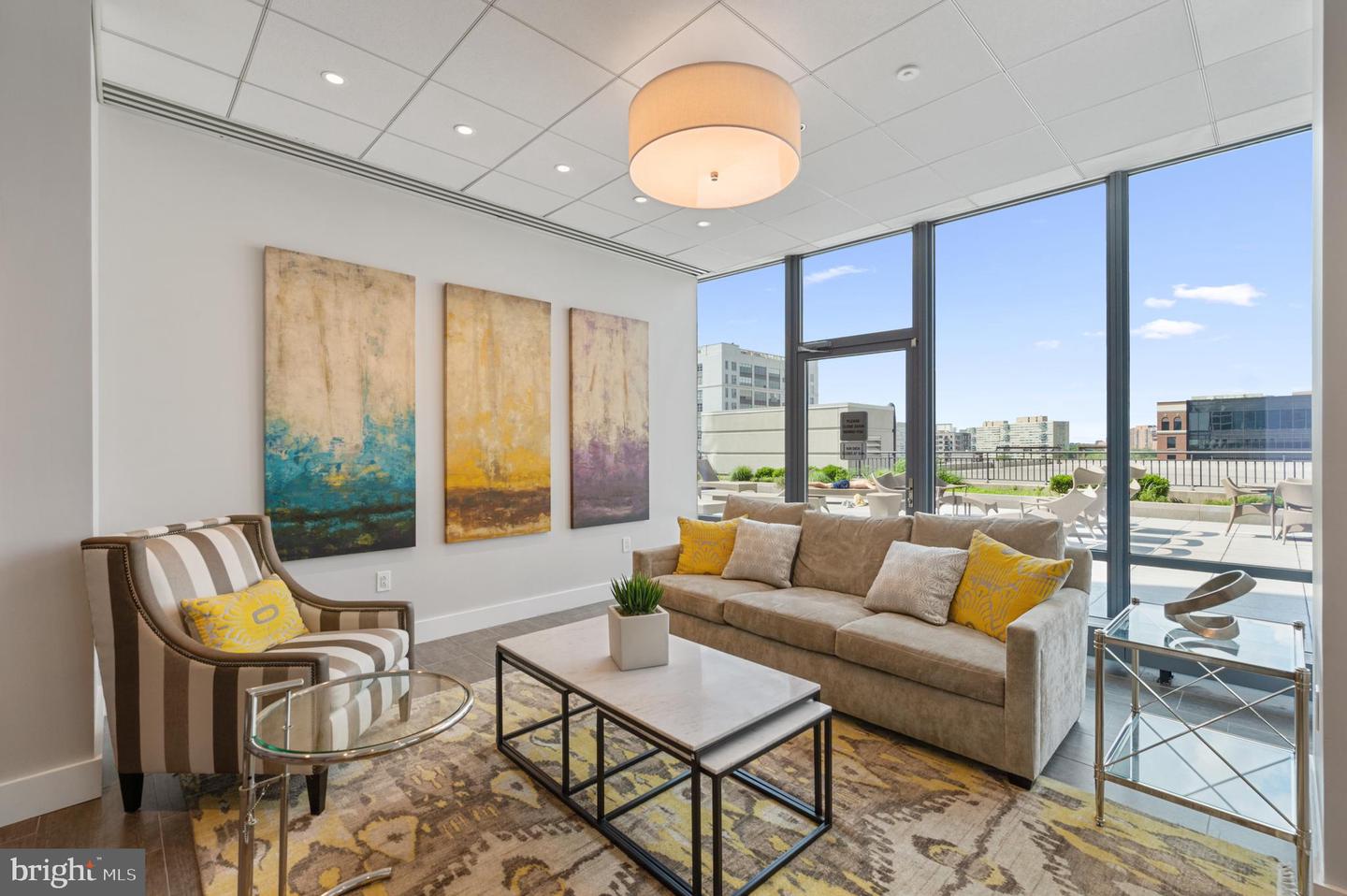2101 MARKET STREET Unit: 2401