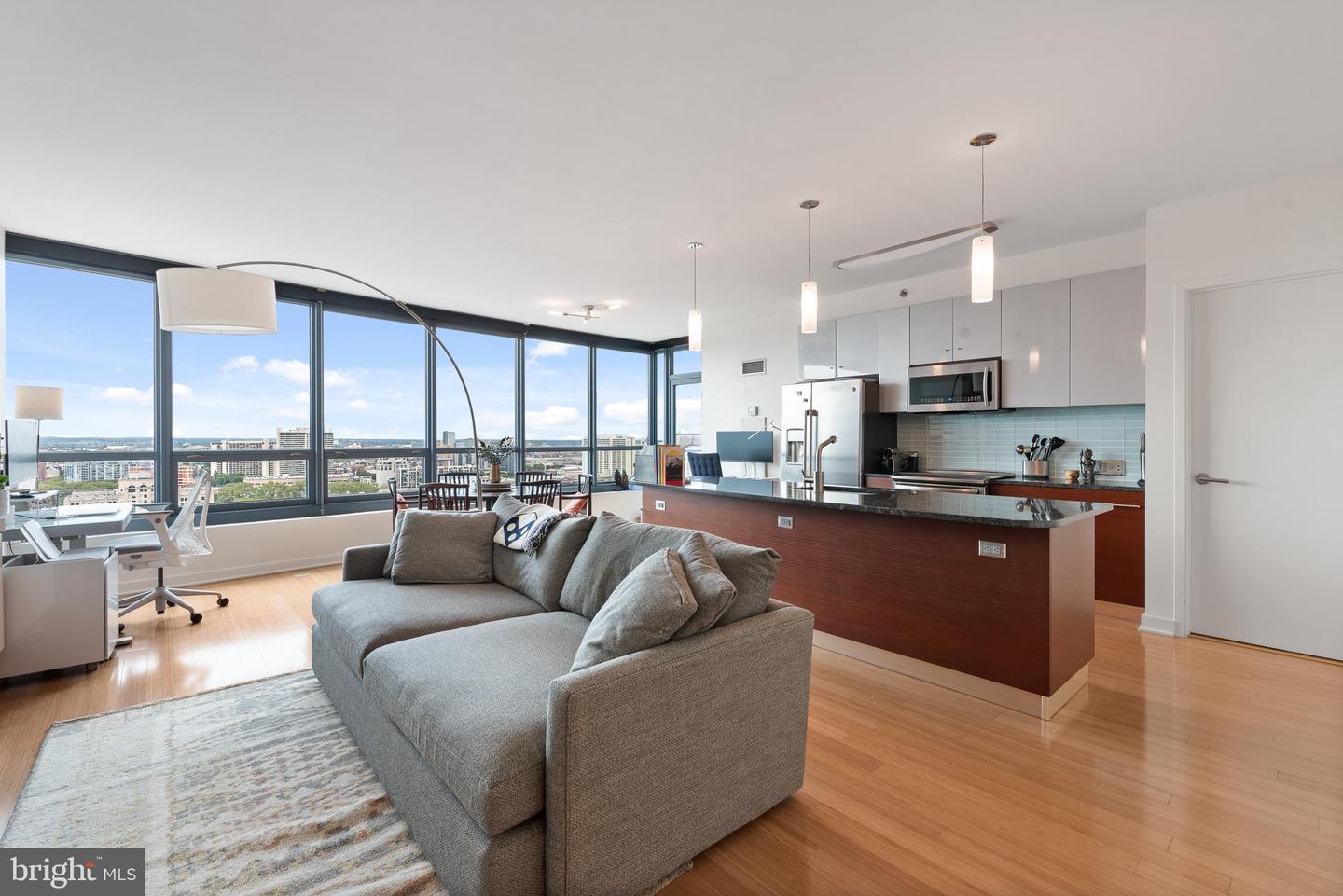 2101 MARKET STREET Unit: 2401