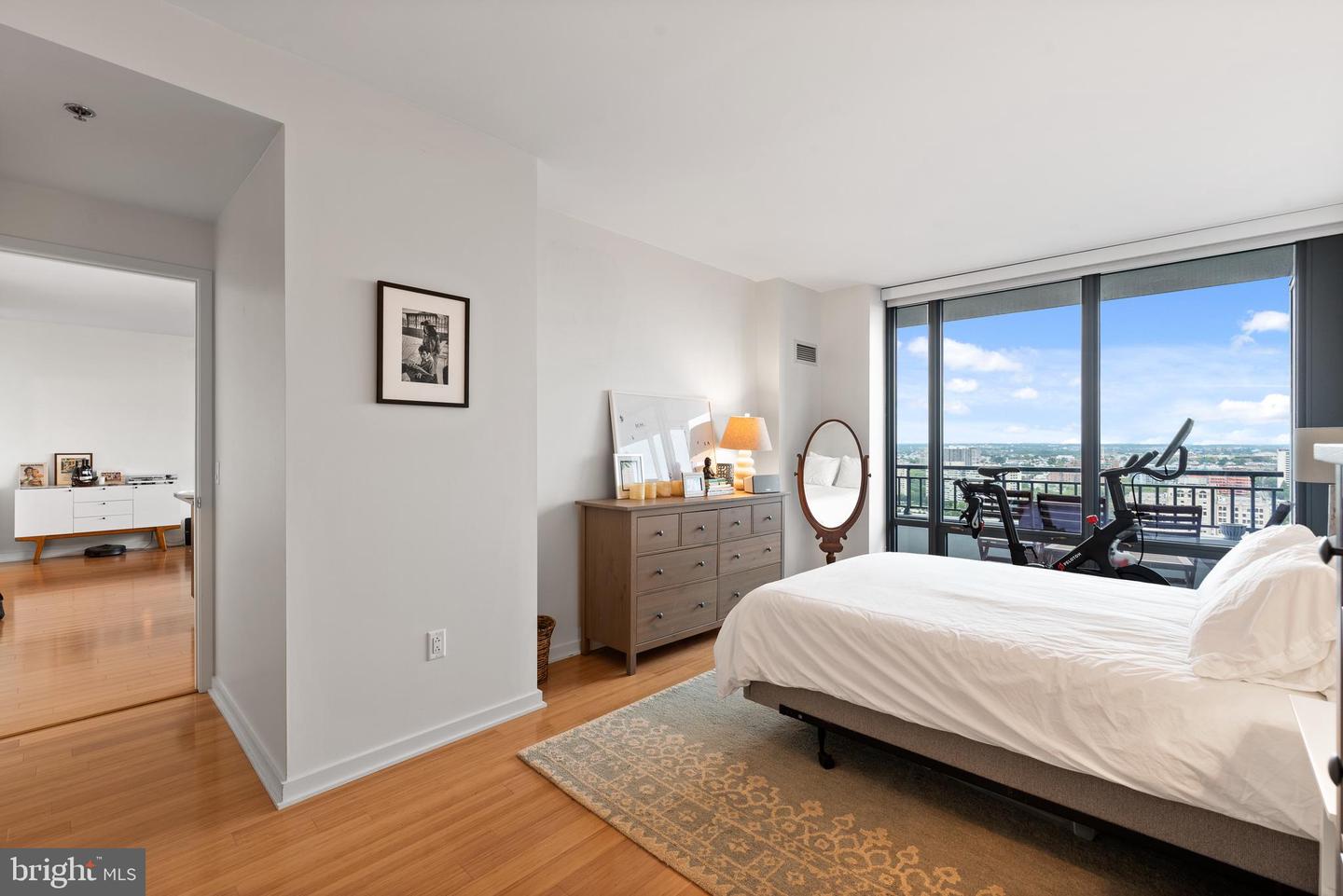 2101 MARKET STREET Unit: 2401