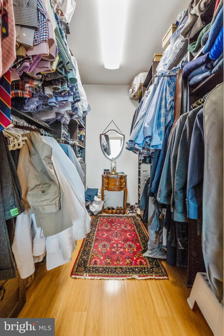 2101 MARKET STREET Unit: 2401