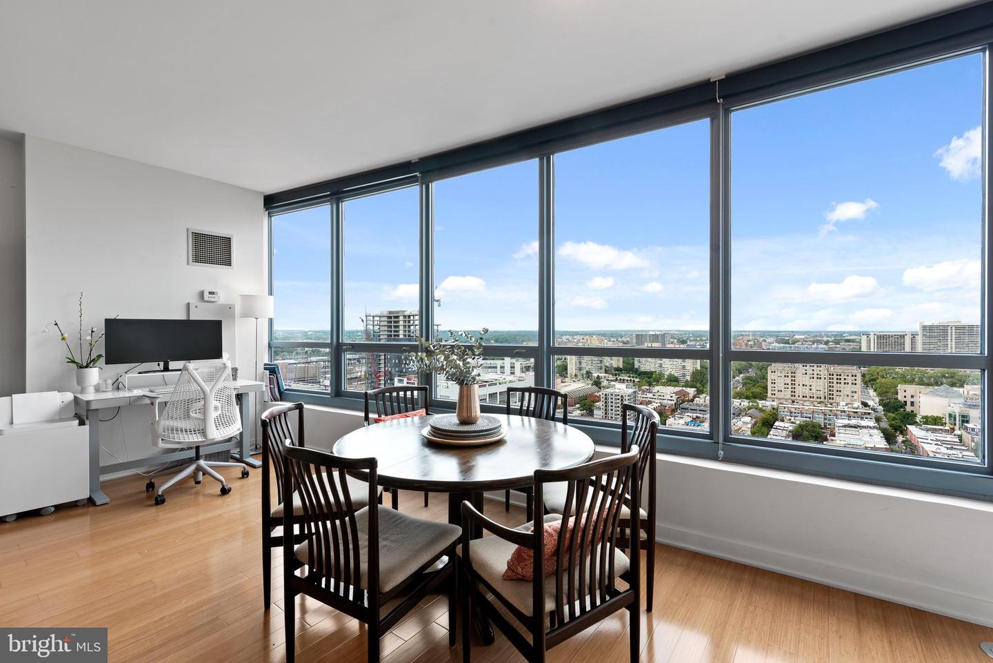 2101 MARKET STREET Unit: 2401
