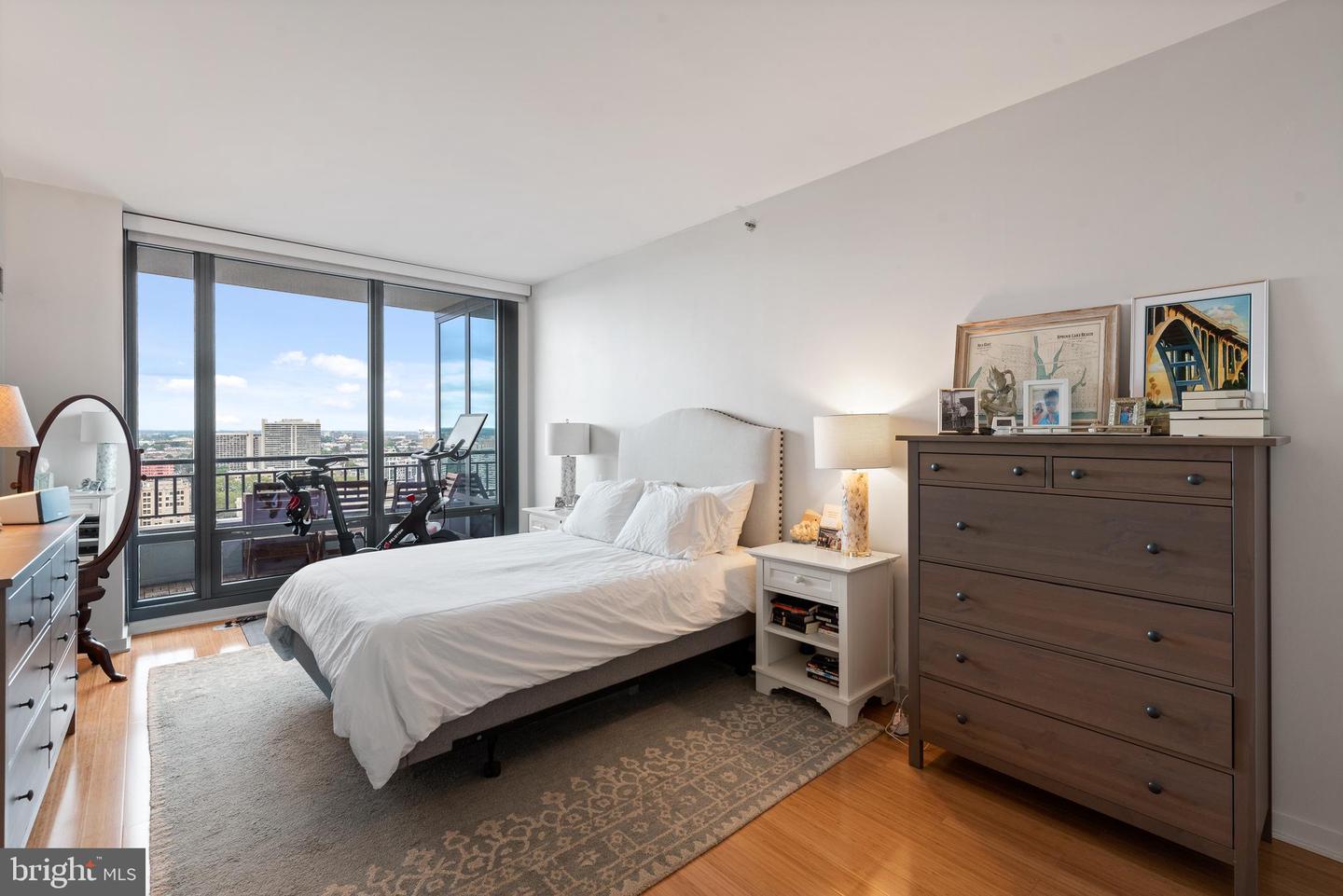 2101 MARKET STREET Unit: 2401