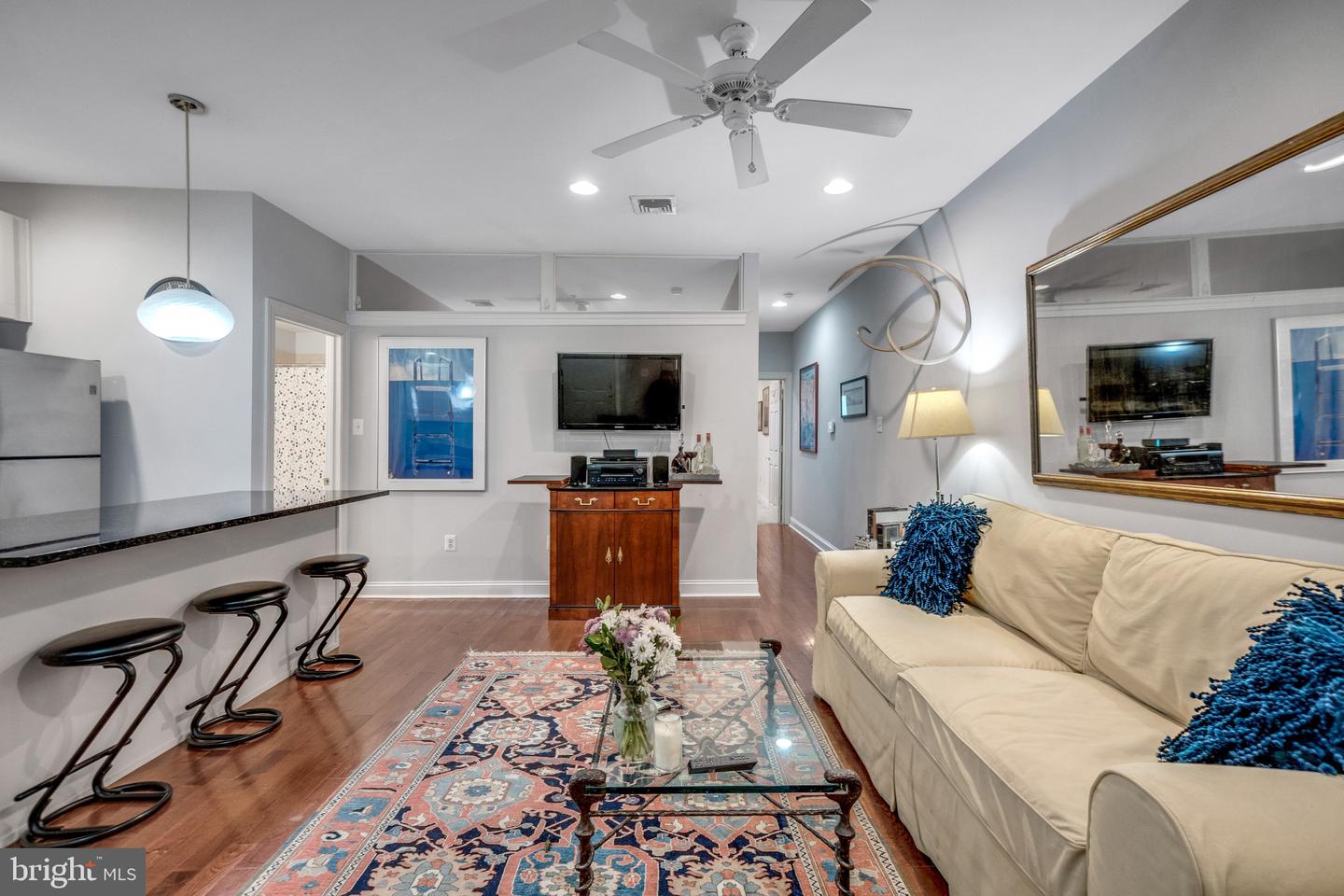6 S STRAWBERRY STREET Unit: 7