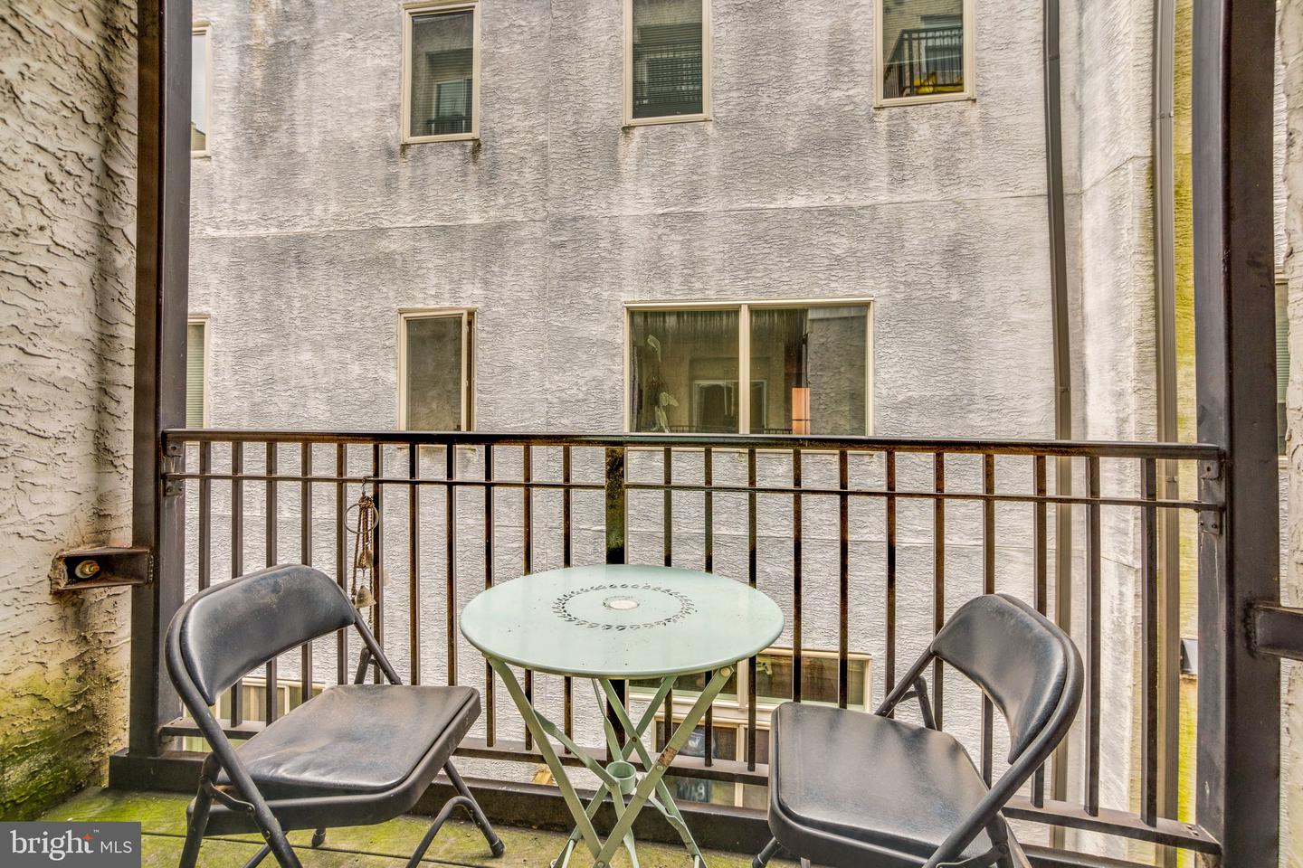 6 S STRAWBERRY STREET Unit: 7