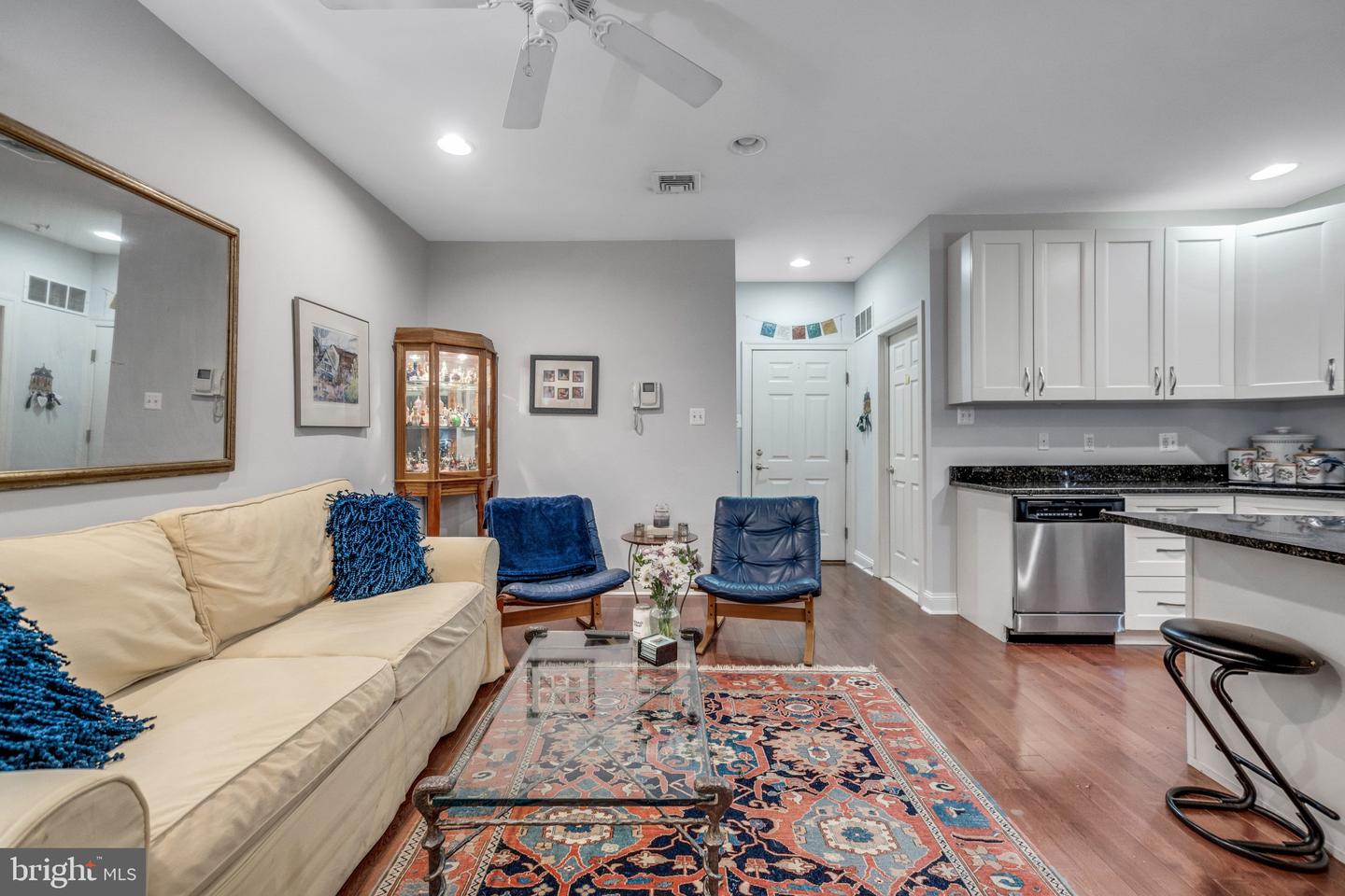 6 S STRAWBERRY STREET Unit: 7