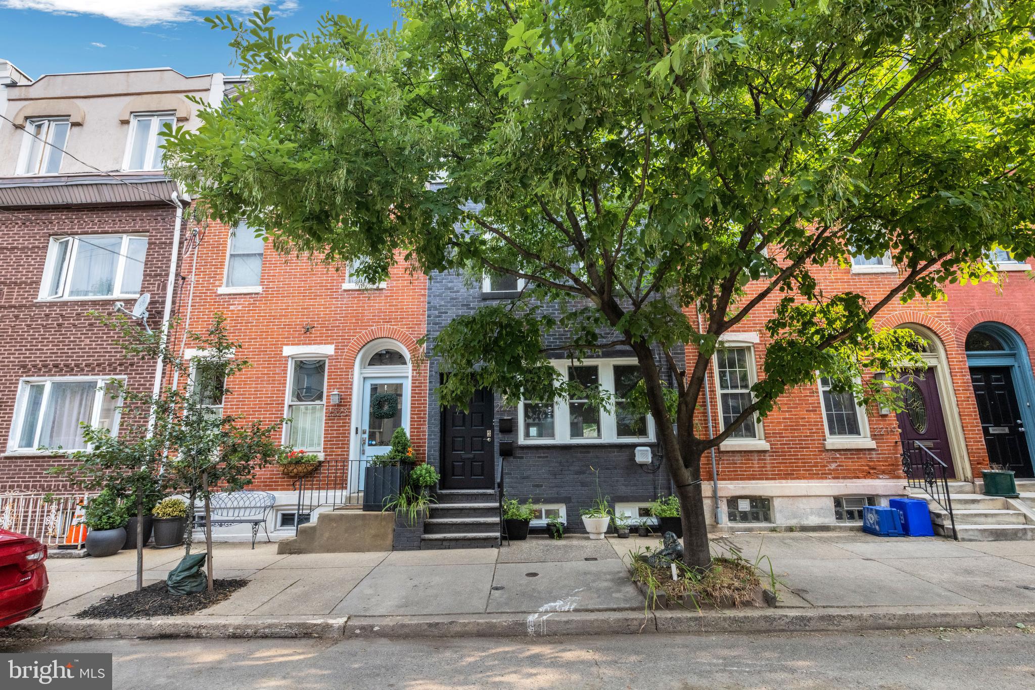 2221 FITZWATER STREET Unit: 1