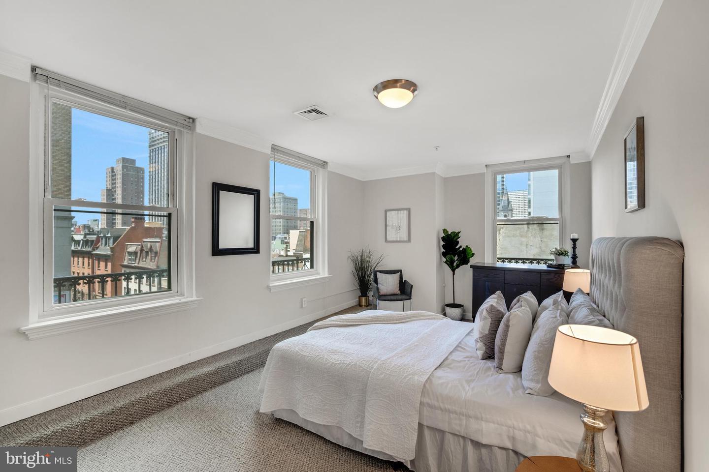 1939 CHESTNUT STREET Unit: 4D