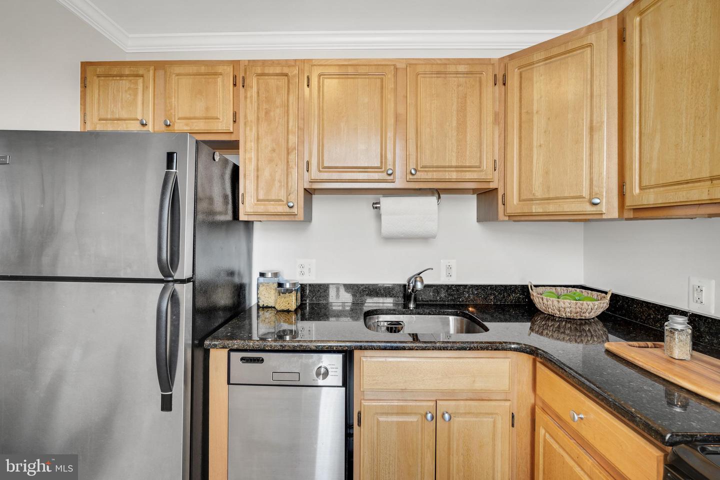 1939 CHESTNUT STREET Unit: 4D