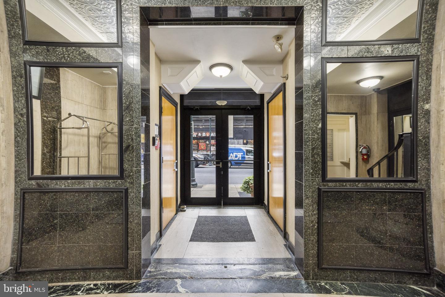 1939 CHESTNUT STREET Unit: 4D