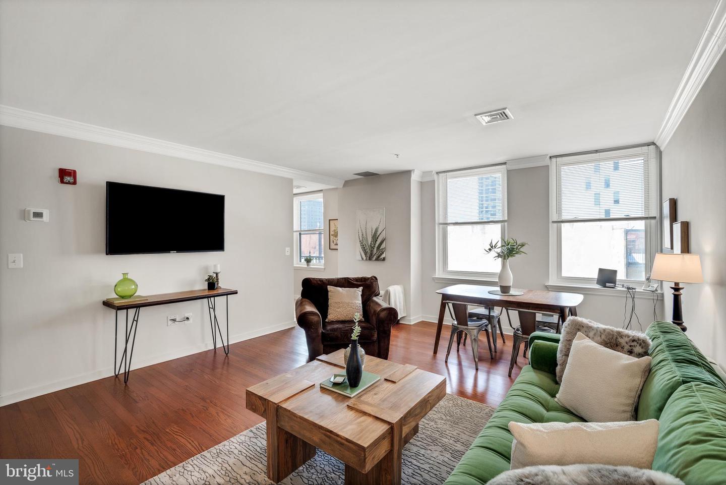 1939 CHESTNUT STREET Unit: 4D