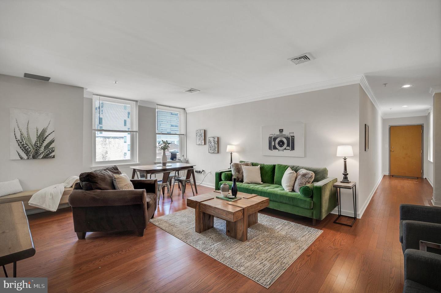 1939 CHESTNUT STREET Unit: 4D