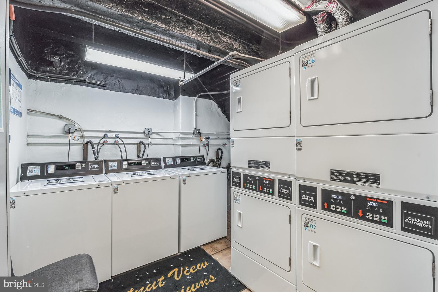 1939 CHESTNUT STREET Unit: 4D