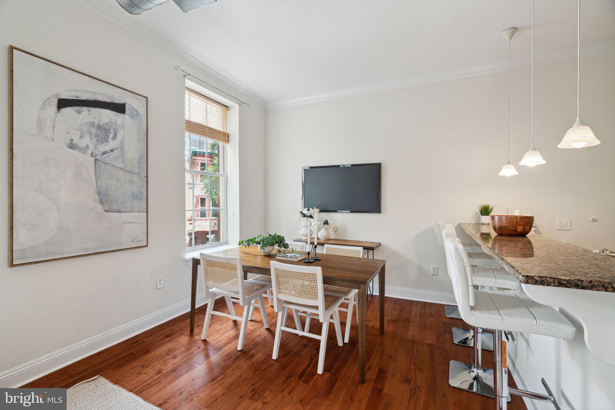 1716 PINE STREET Unit: 2F