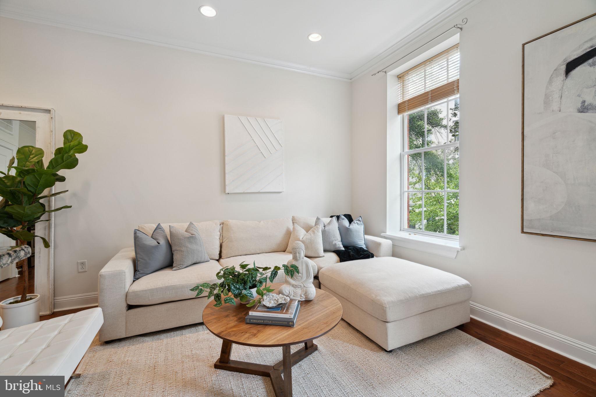 1716 PINE STREET Unit: 2F