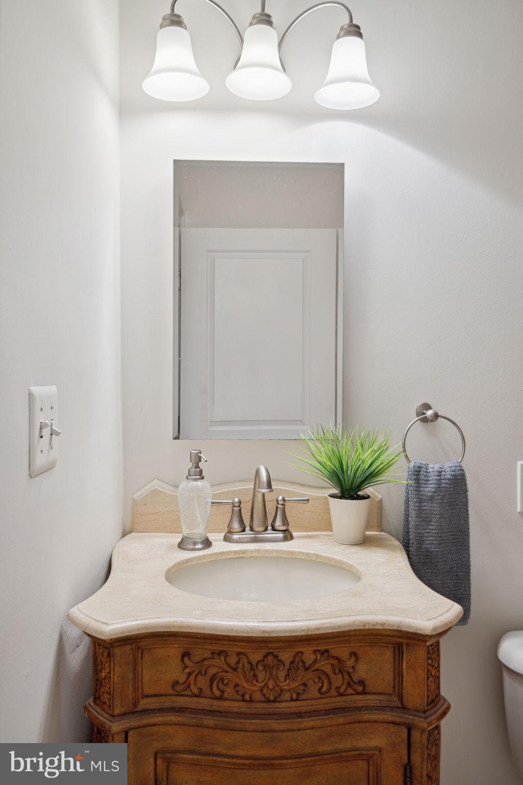 1716 PINE STREET Unit: 2F