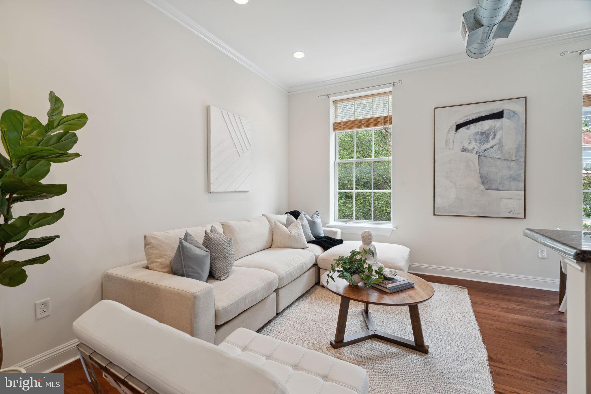 1716 PINE STREET Unit: 2F