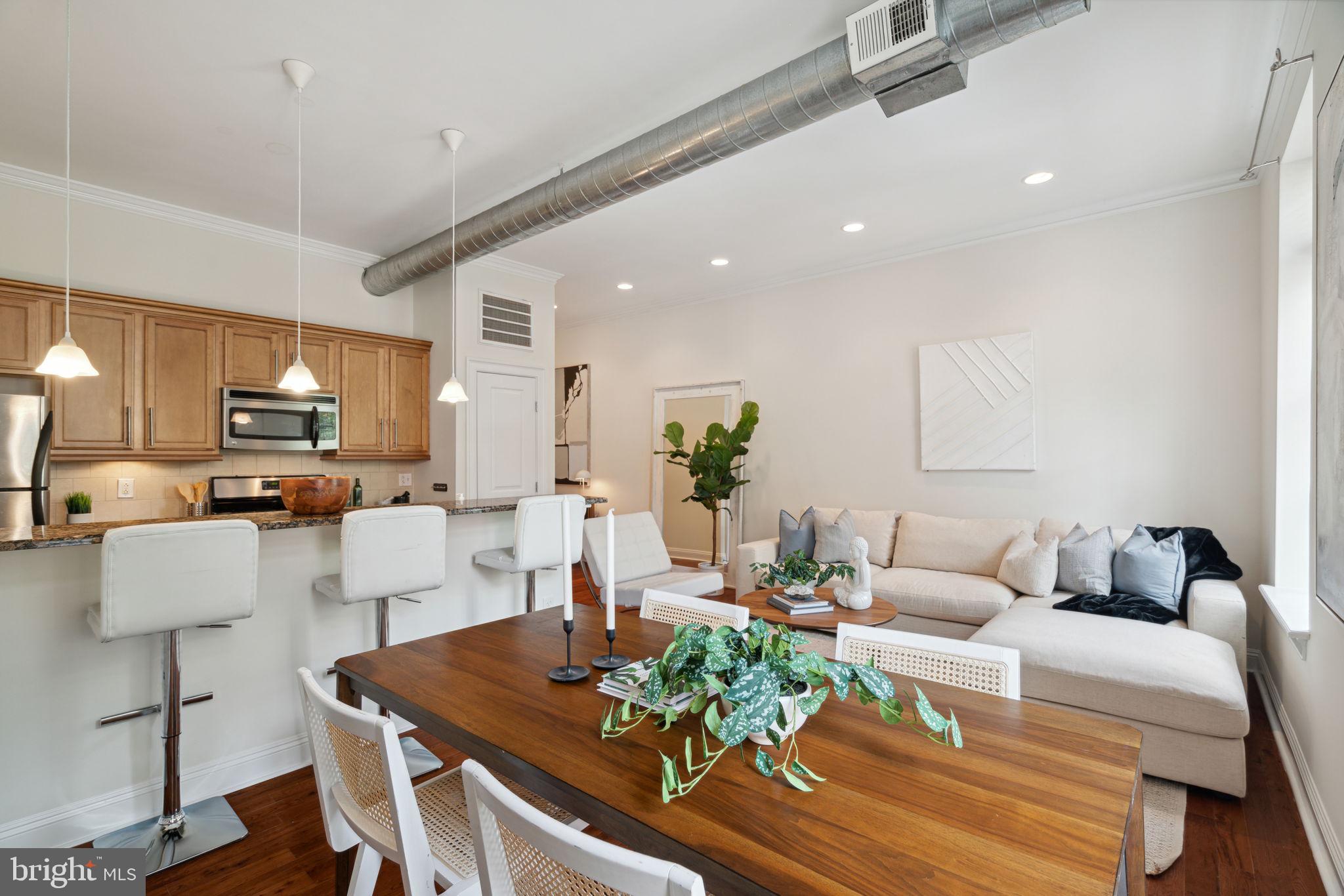 1716 PINE STREET Unit: 2F