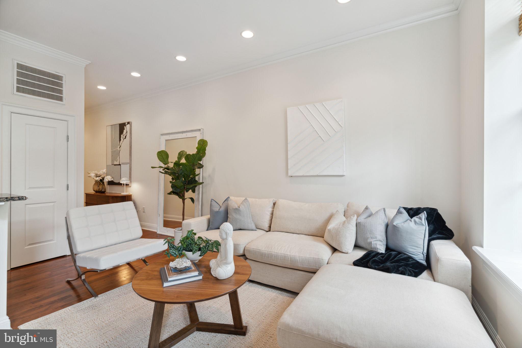 1716 PINE STREET Unit: 2F