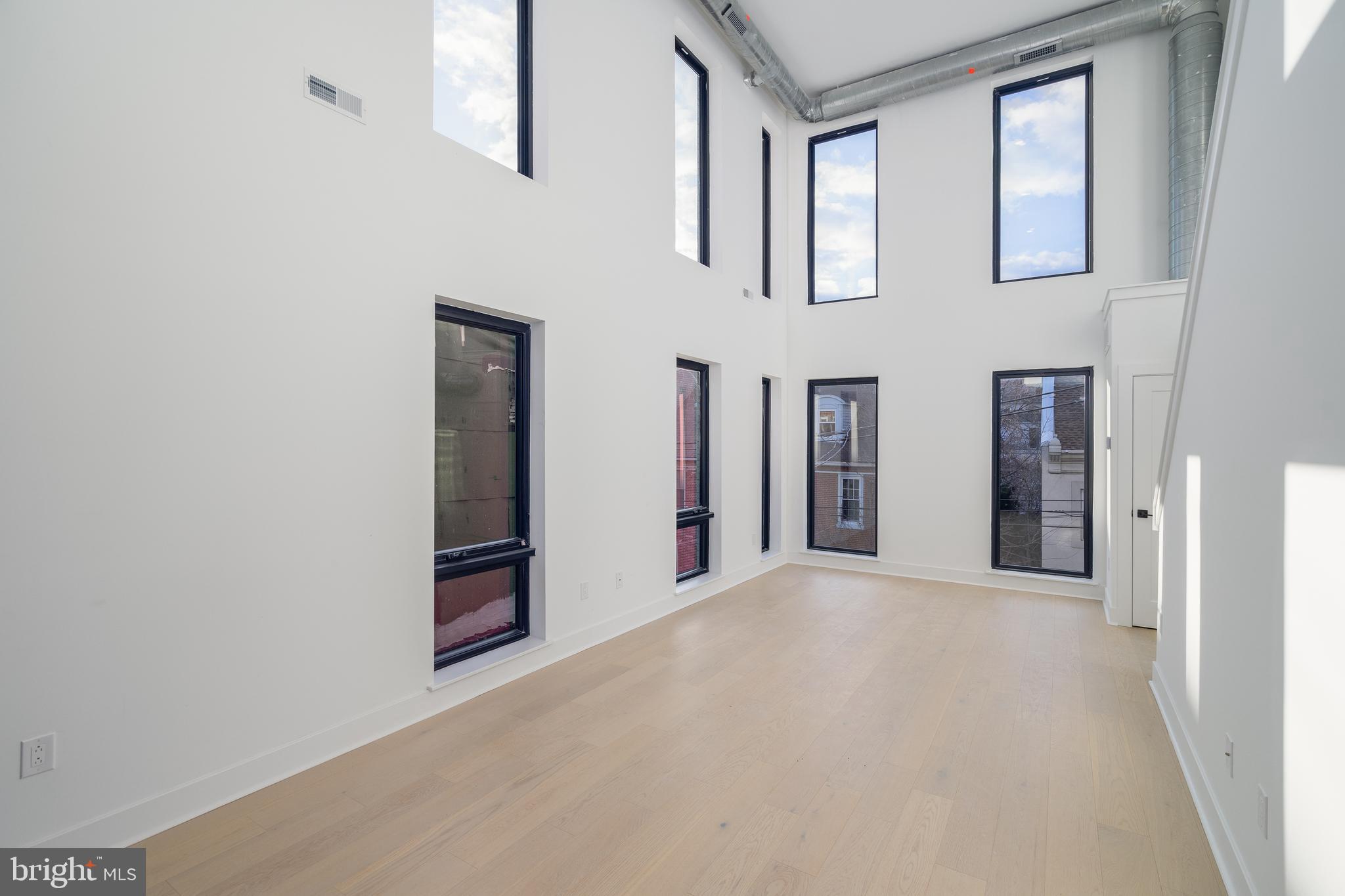 1139 N 3rd STREET Unit: 3