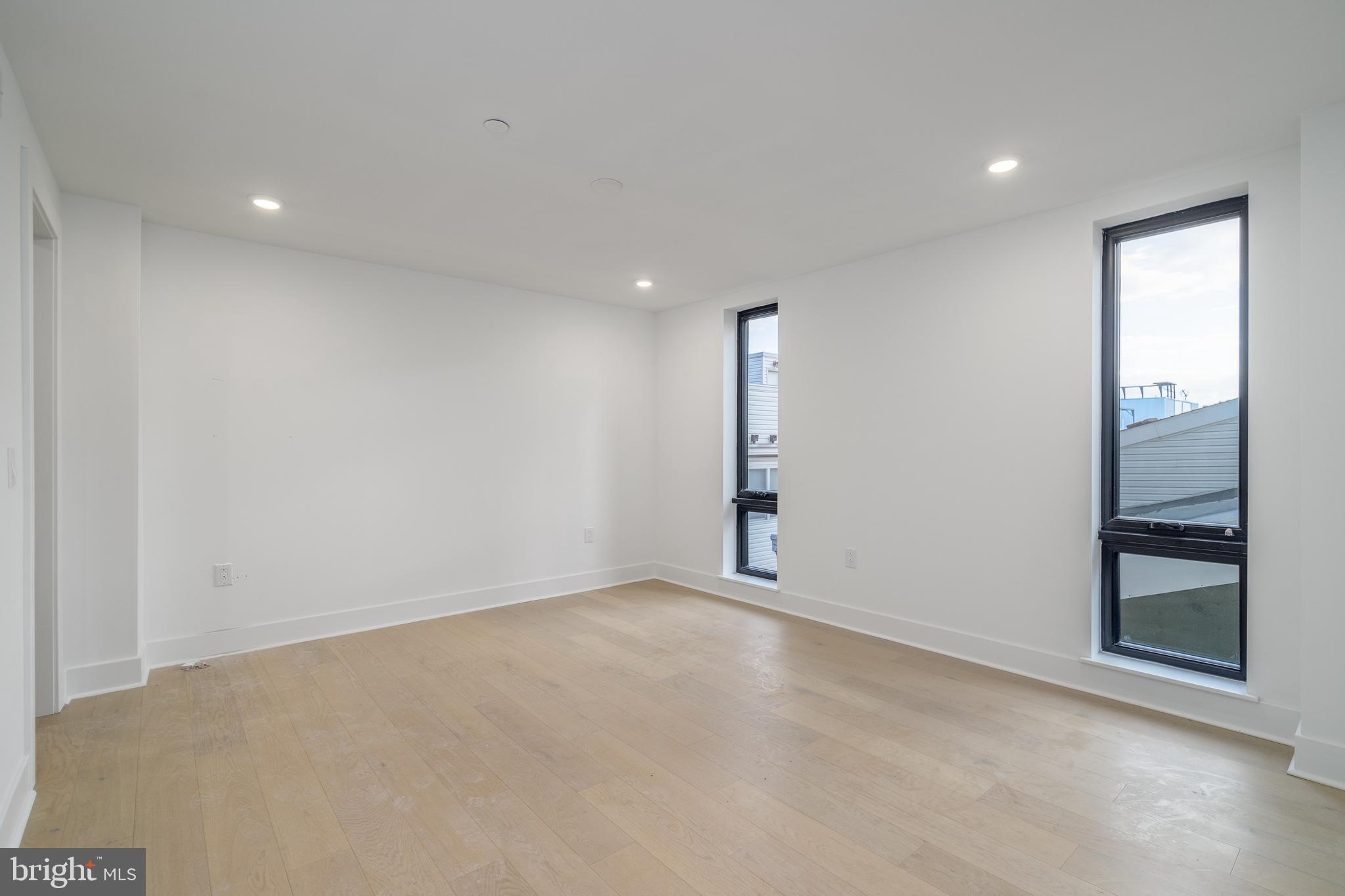 1139 N 3rd STREET Unit: 3