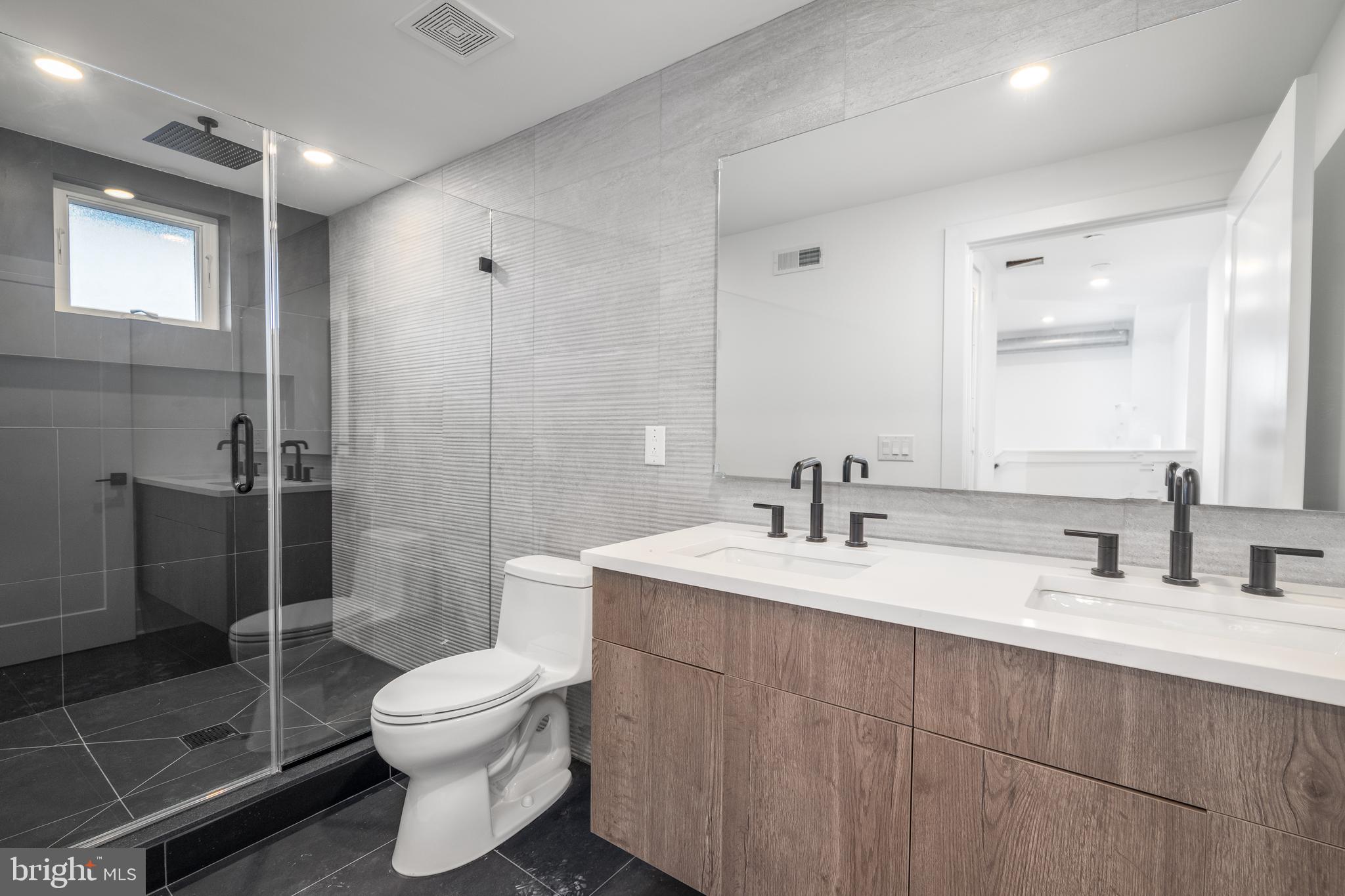 1139 N 3rd STREET Unit: 3