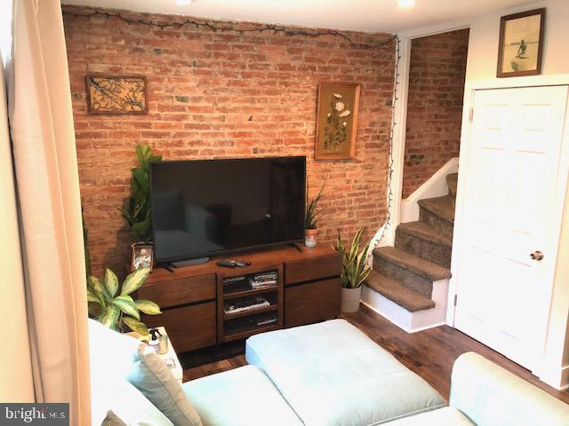 2528 Edgemont STREET